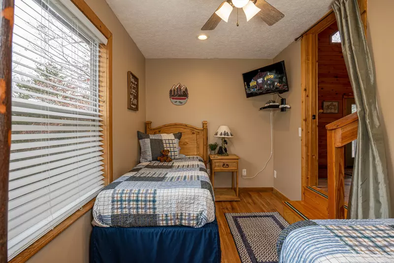 Kid's Cave with tv & gaming