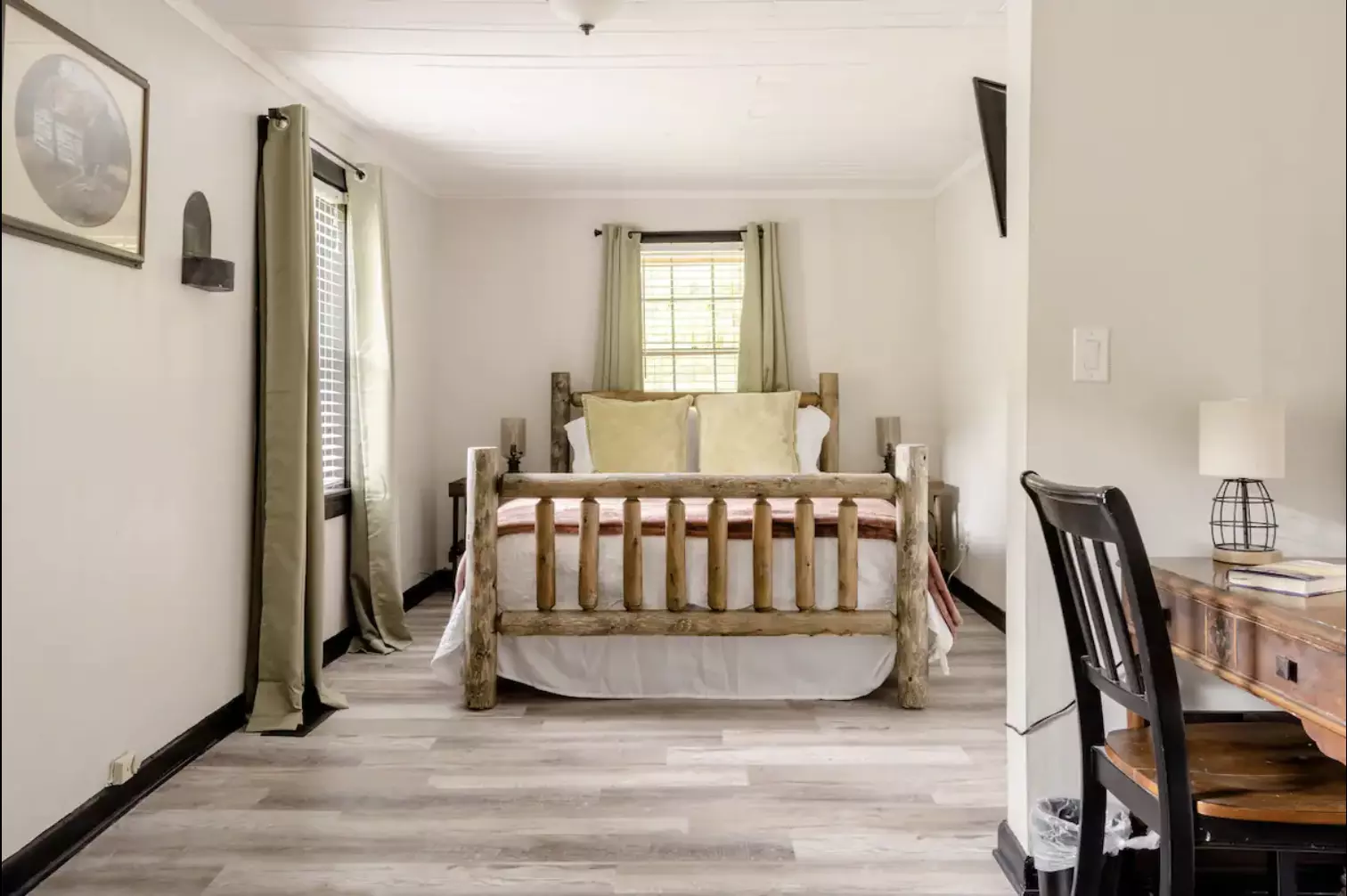 Queen Bedroom