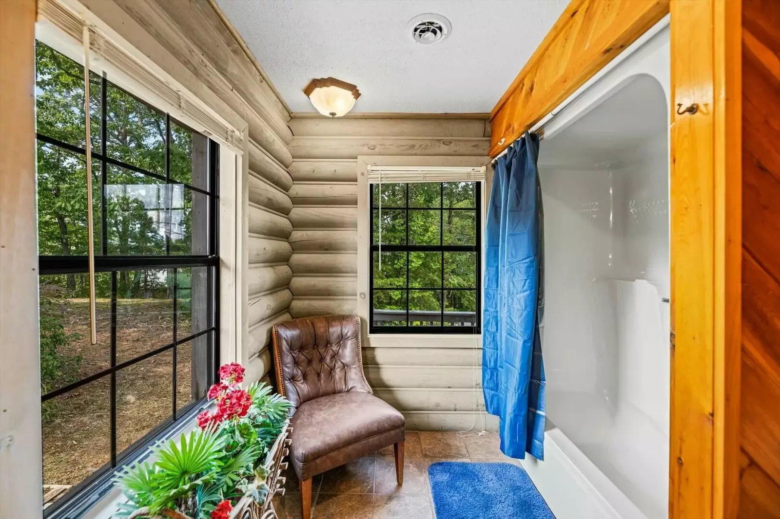 Full Upstairs Bathroom