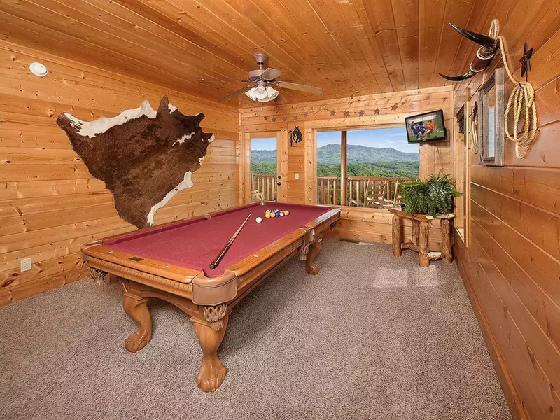 Pool table