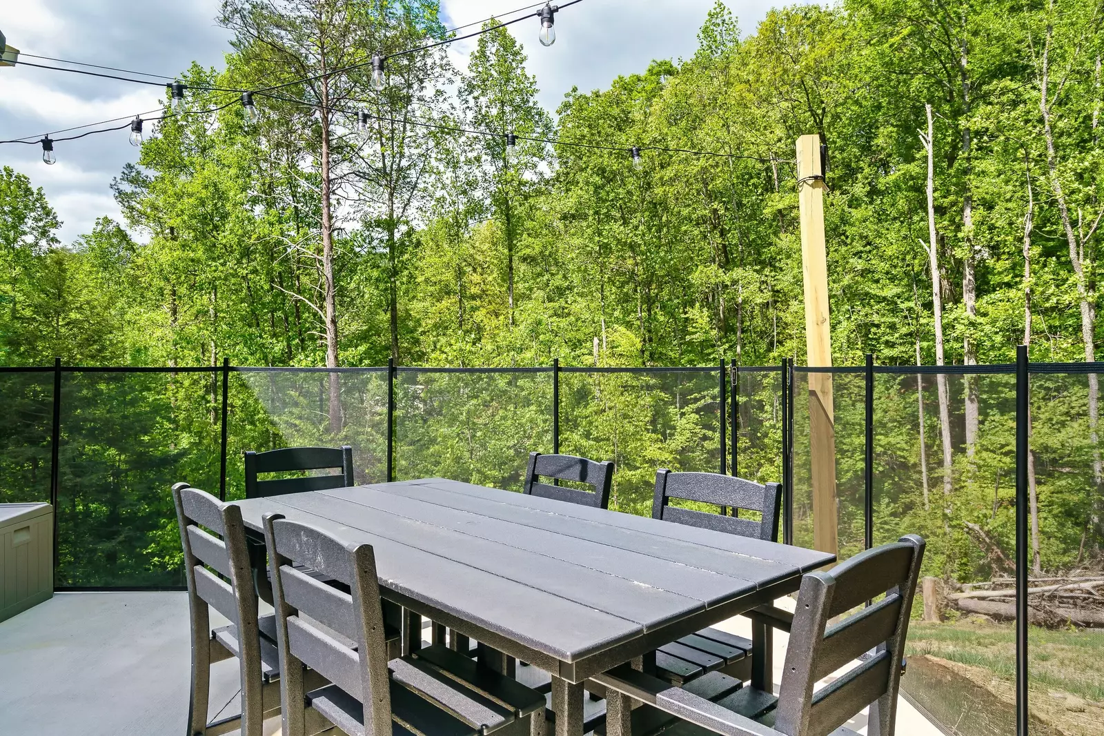 Peaceful surroundings for any meal of the day.