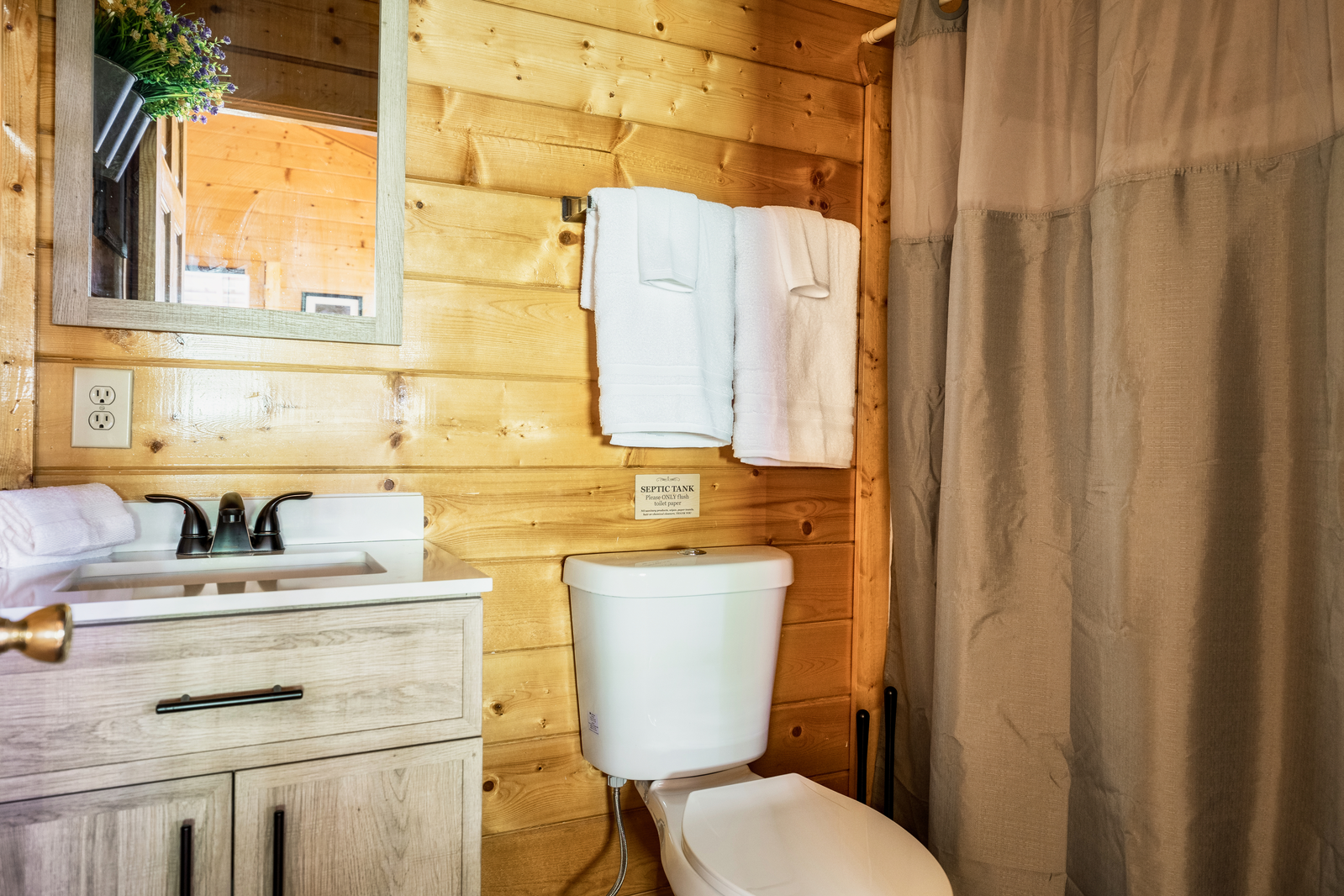 Leconte Hideout