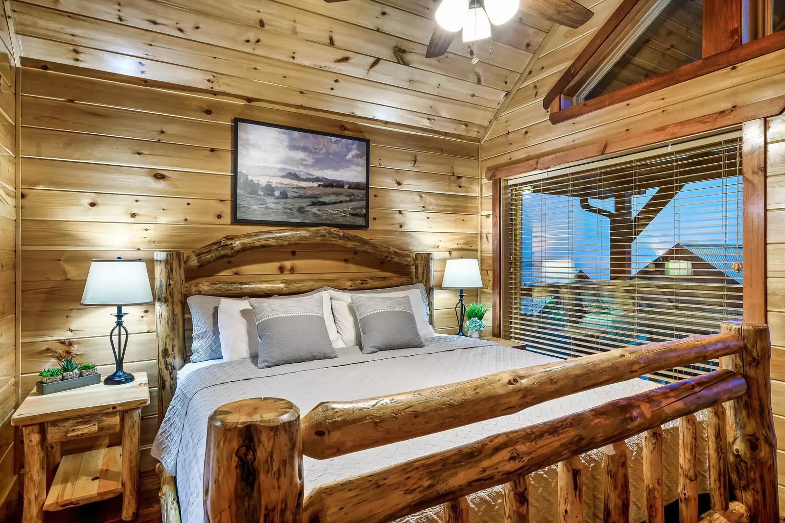 King En-Suite with Full Bathroom