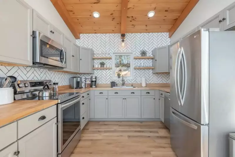 Modern Style + Best View in the Smokies w/ Hot Tub