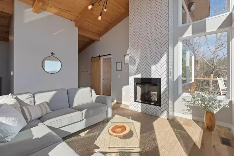 Modern Style + Best View in the Smokies w/ Hot Tub
