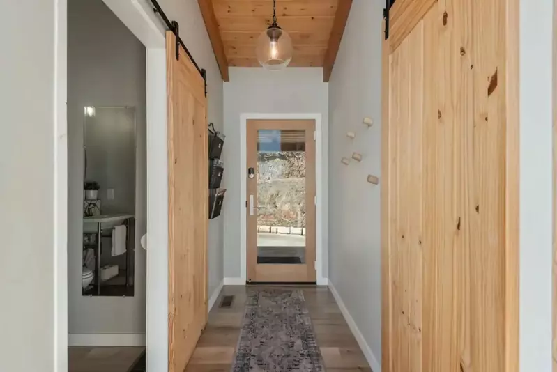 Modern Style + Best View in the Smokies w/ Hot Tub