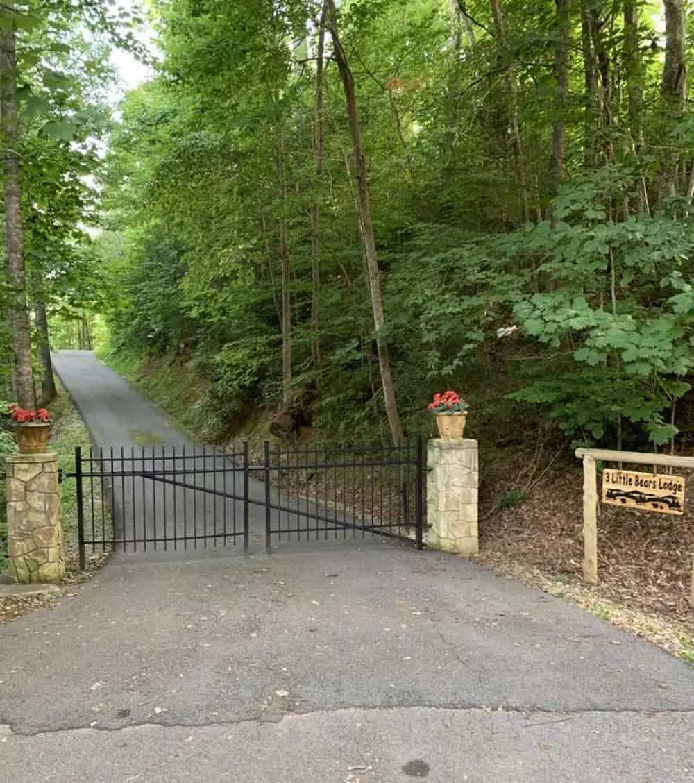 3 Little Bears Lodge