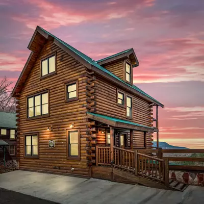 The Preserve Pool Lodge