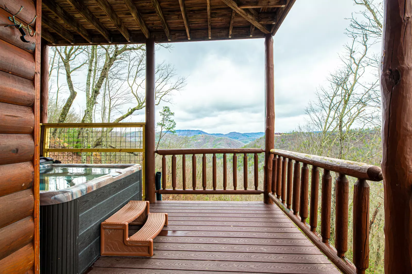 Hot tub on lower level deck