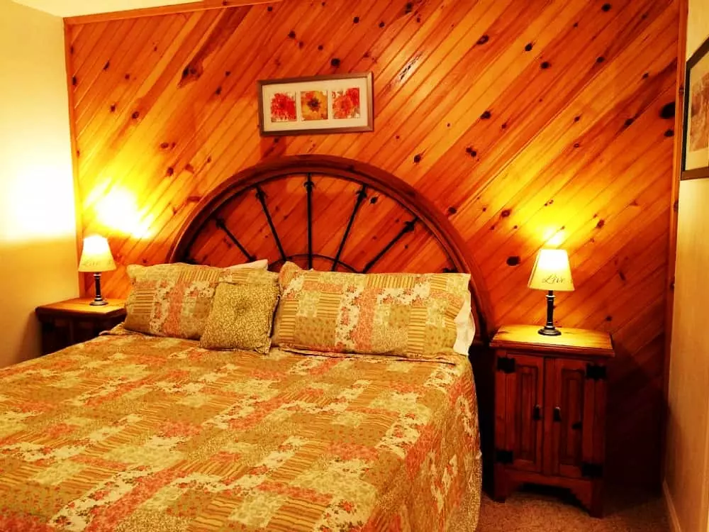 Bear Mountain Lodge