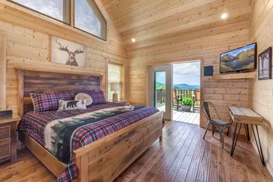 Whiskey Mountain Lodge