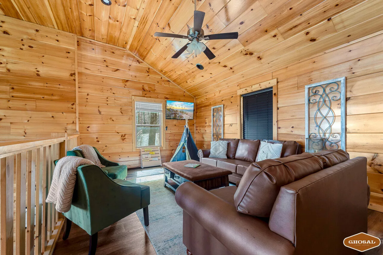Heavenly Heights by Ghosal Luxury Lodging