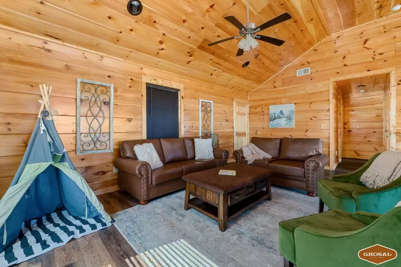 Heavenly Heights by Ghosal Luxury Lodging