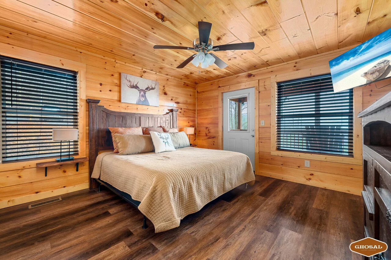 Heavenly Heights by Ghosal Luxury Lodging