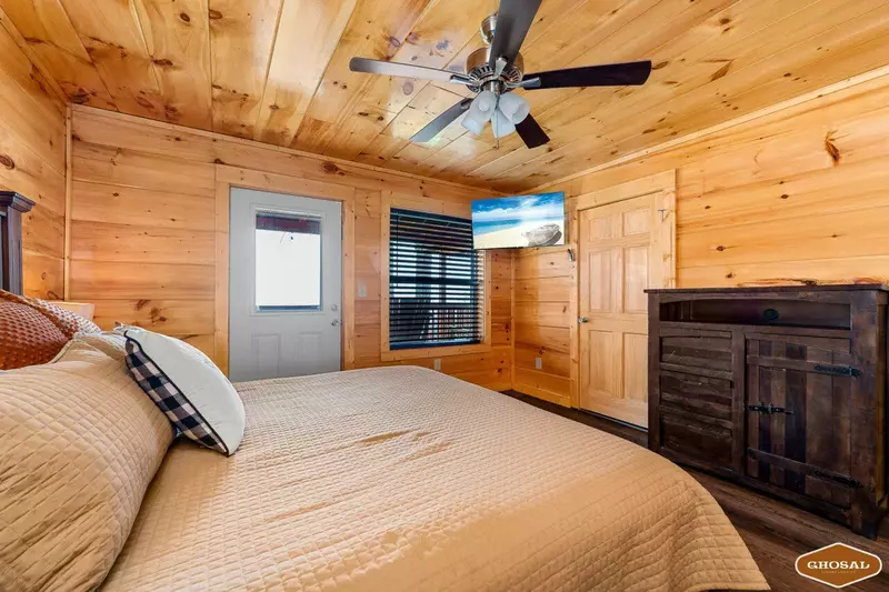 Heavenly Heights by Ghosal Luxury Lodging