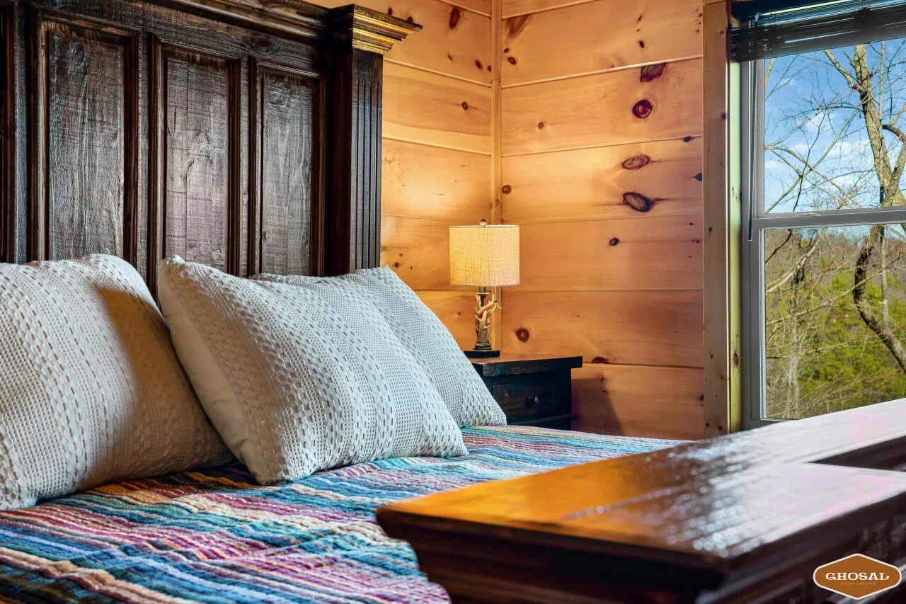 Heavenly Heights by Ghosal Luxury Lodging
