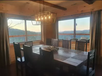 CHARMING CHARLIES CABIN III