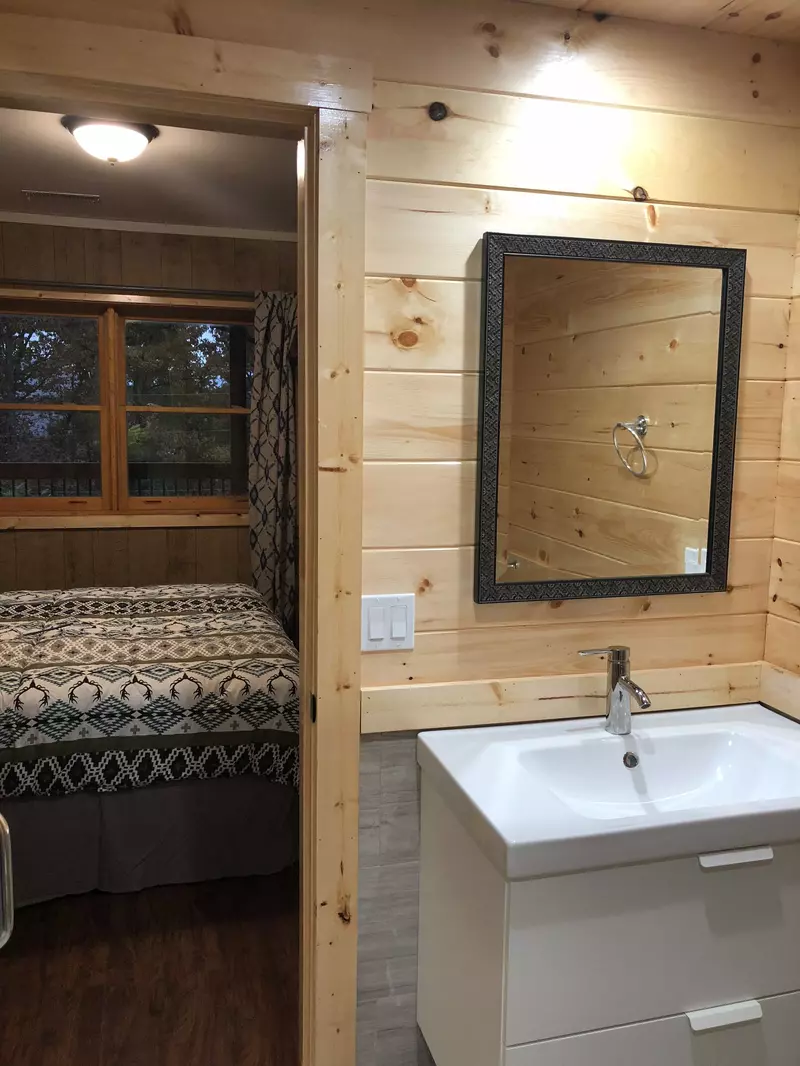 CHARMING CHARLIES CABIN III