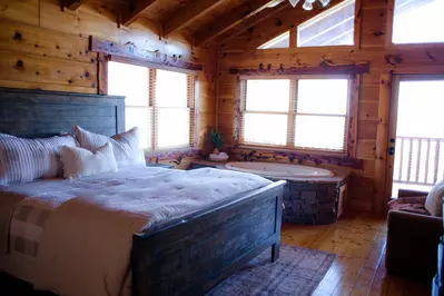 Peaks and Pines Lodge