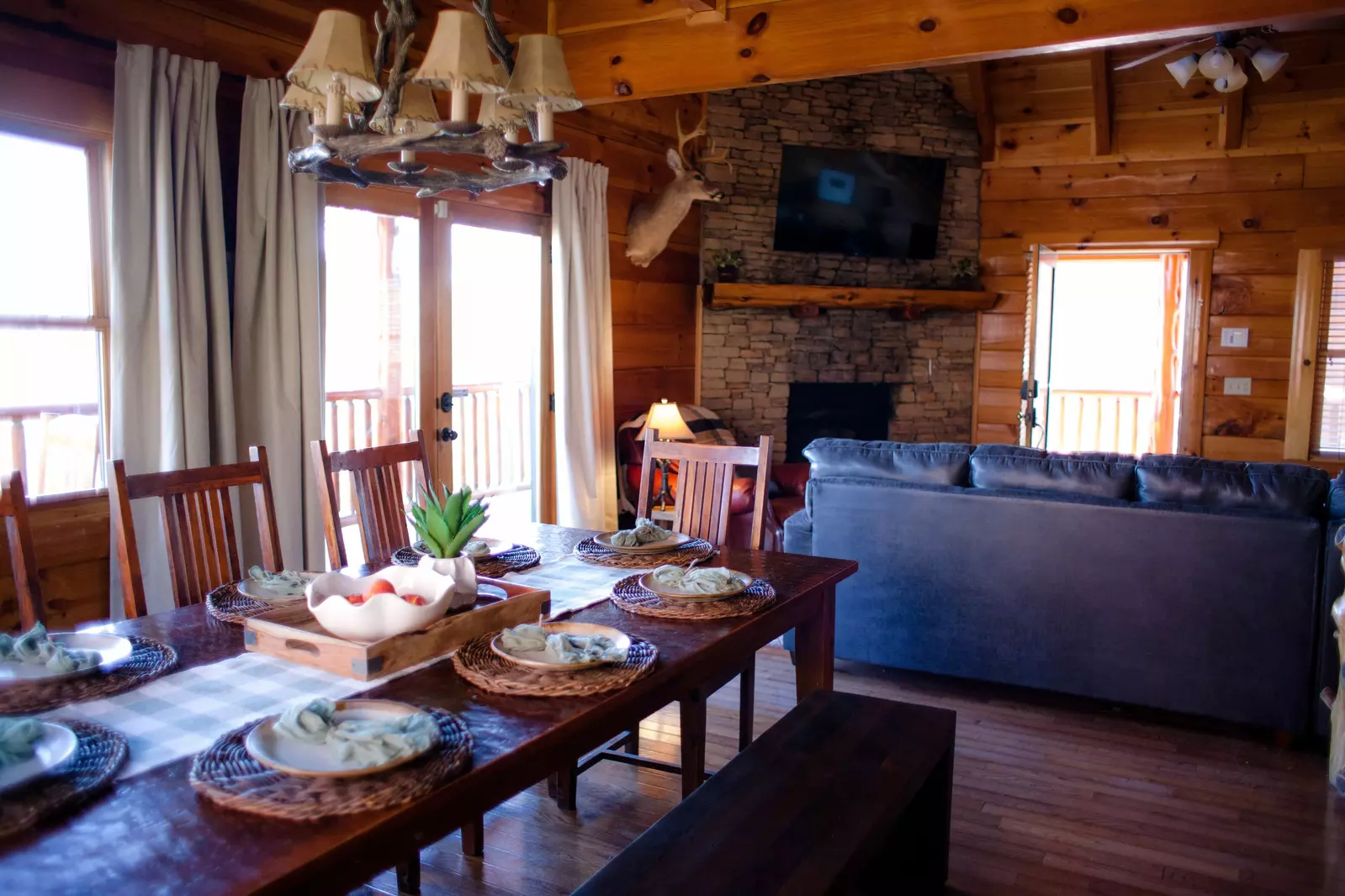 Peaks and Pines Lodge