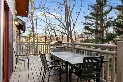 Redtail Retreat