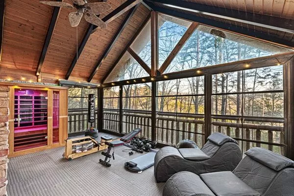Redtail Retreat