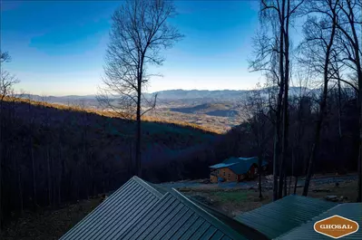 Skyview Serenity by Ghosal Luxury Lodging