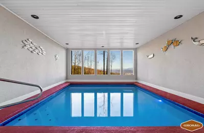Skyview Serenity by Ghosal Luxury Lodging