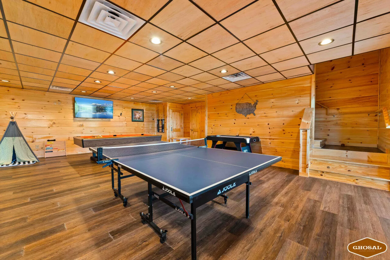 Skyview Serenity by Ghosal Luxury Lodging