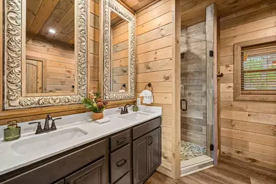 Peakside Escape Cabin