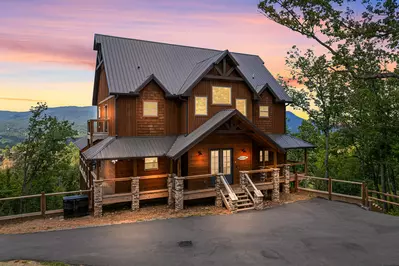 Peakside Escape Cabin