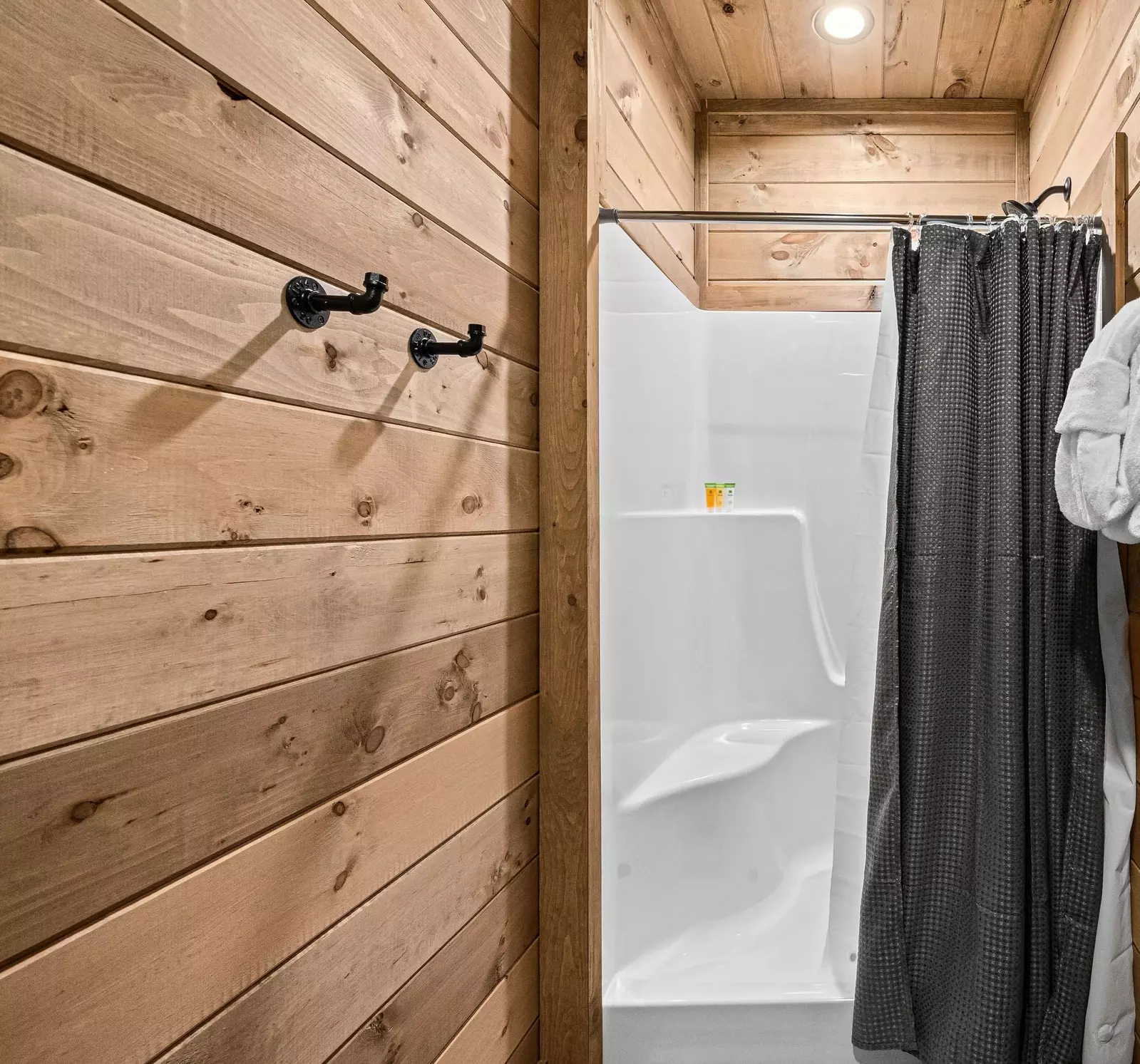 Peakside Escape Cabin