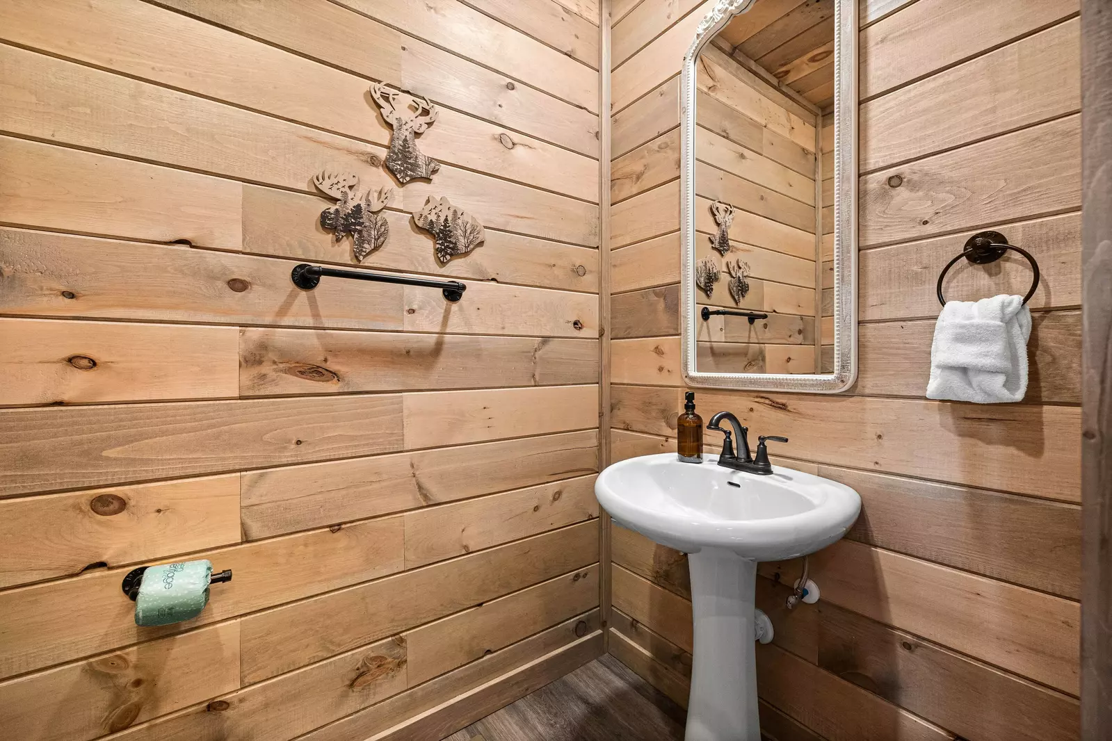 Peakside Escape Cabin