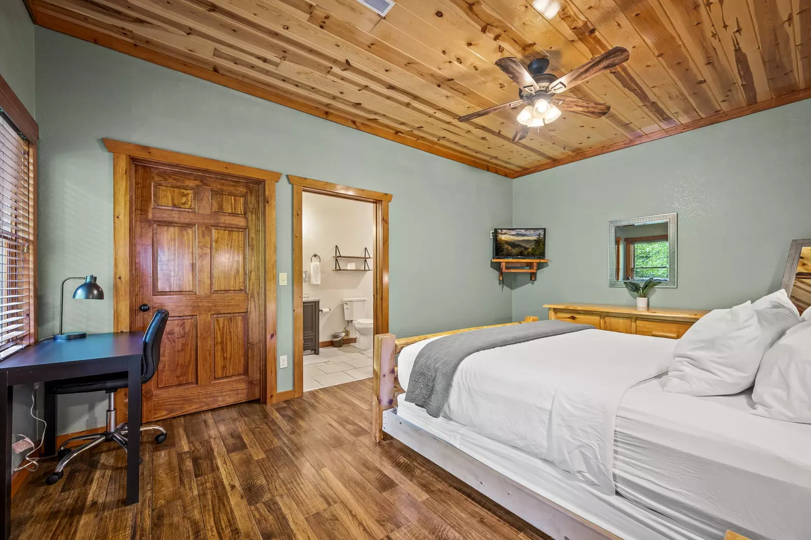 Grizzly Bears Resort