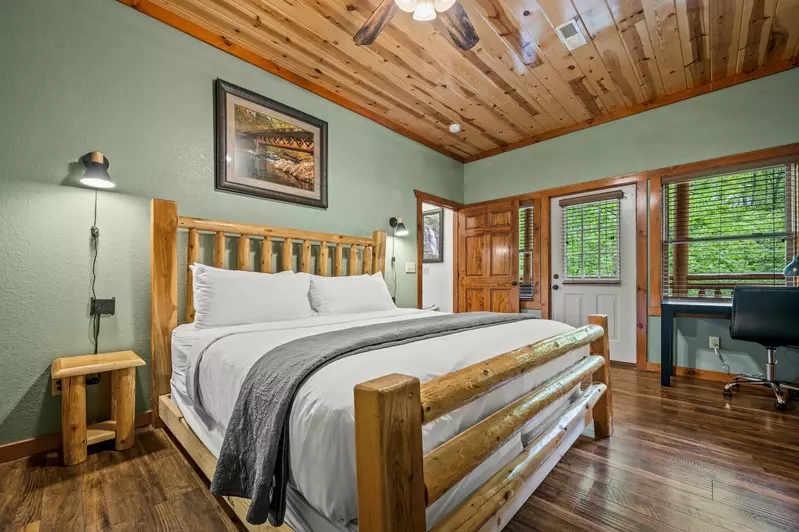 Grizzly Bears Resort