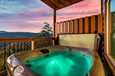 Hot Tub overlooking the Smoky Mountains