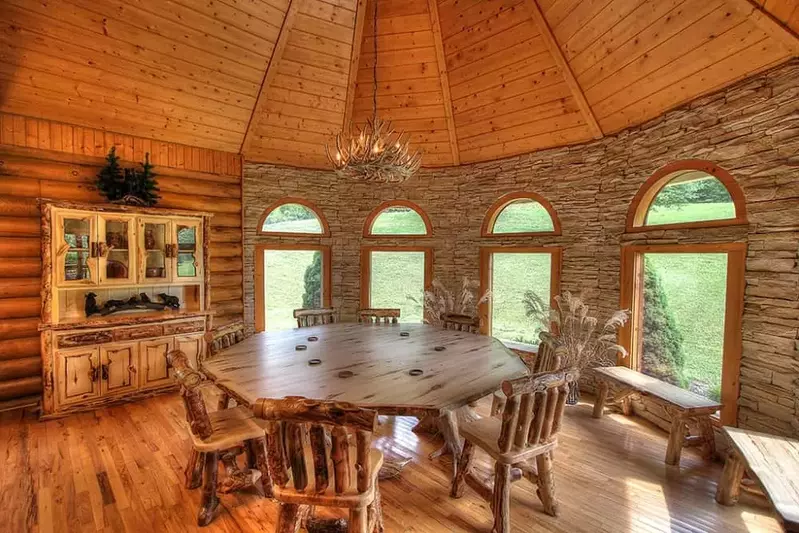 Creekside Lodge