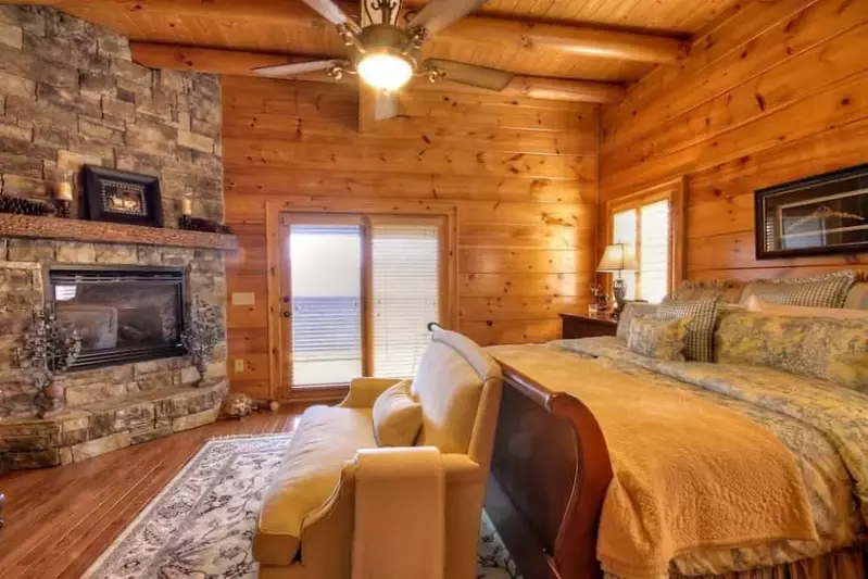 God's Grace: Luxury Cabin On 1 Acre With Great Views In Gated Subdivision