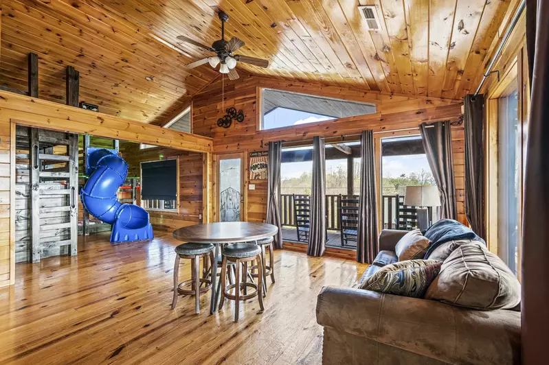 Mountain Lake Lodge