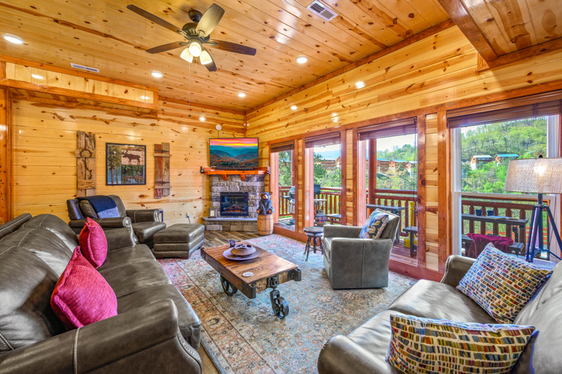 Lazy Bear Lodge