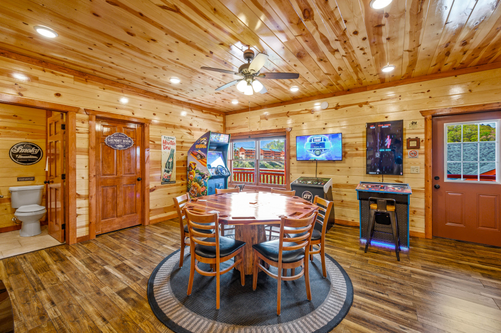 Lazy Bear Lodge