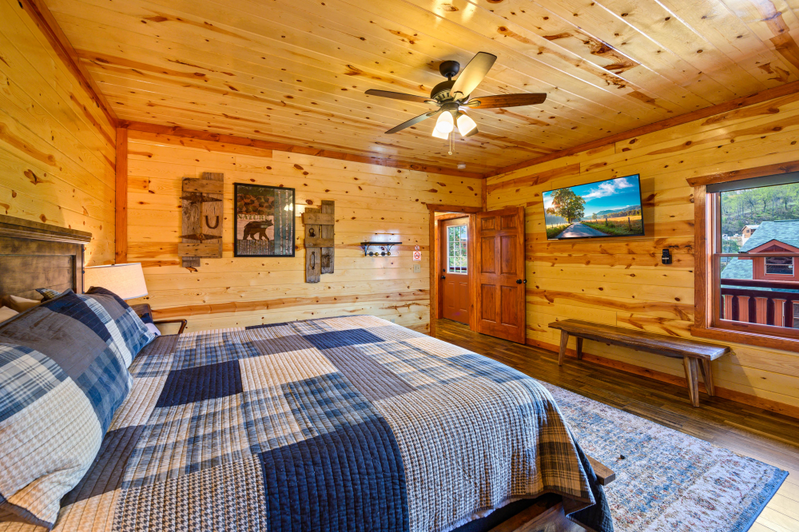 Lazy Bear Lodge