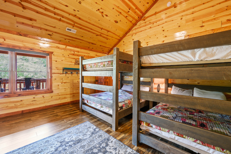 Lazy Bear Lodge