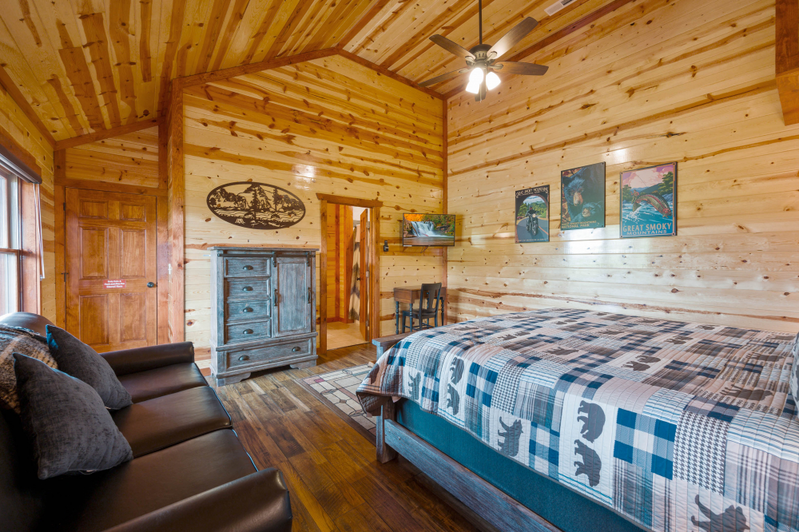 Lazy Bear Lodge