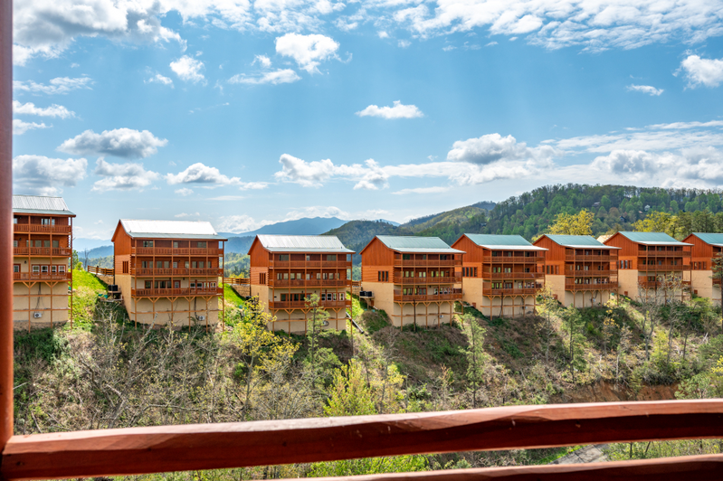 Lazy Bear Lodge