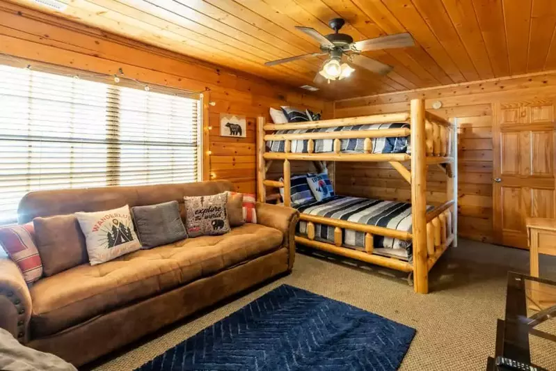 Rocky Mountain Mansion with VIEWS! 8BR, Hot Tubs, Pool