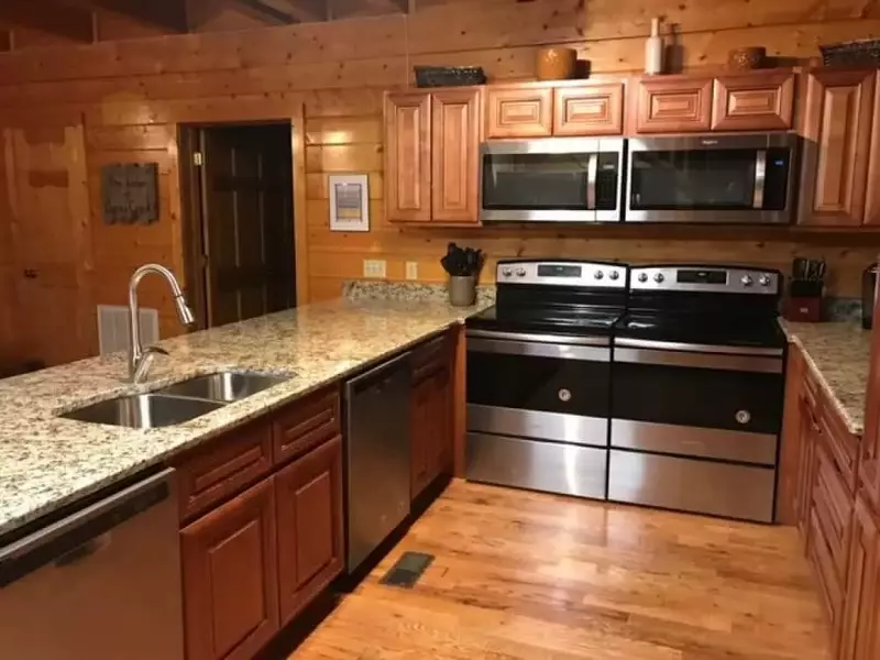 The Lodge at Caney Creek