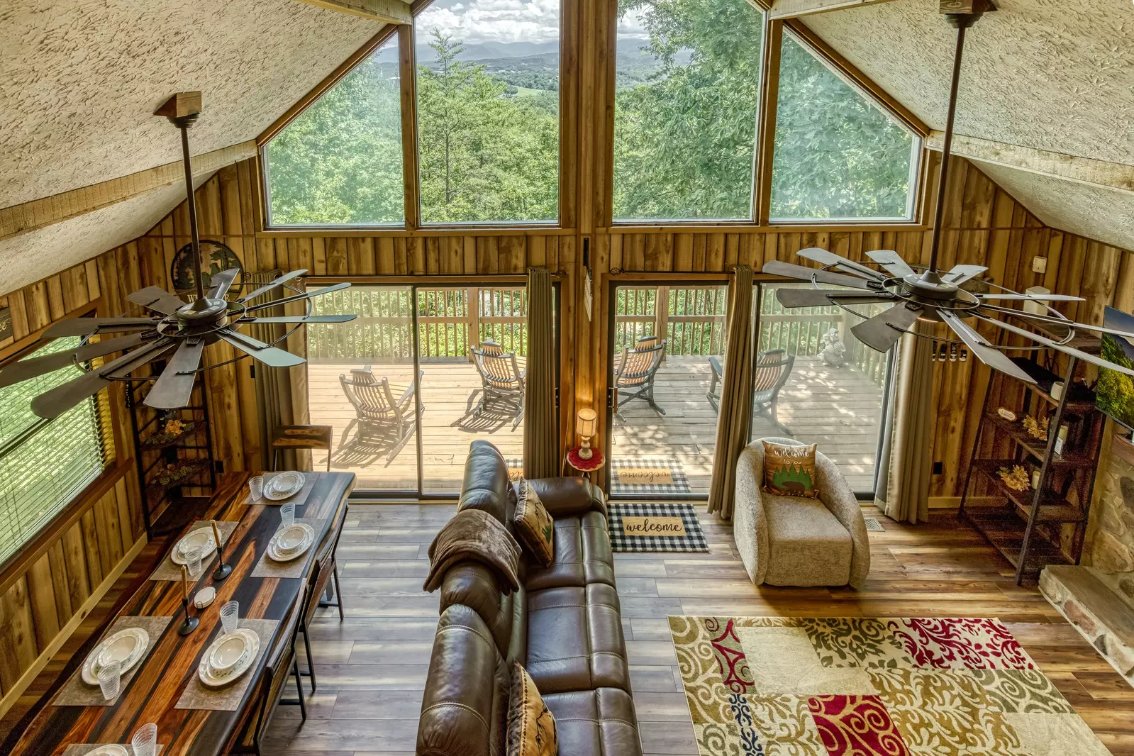 Heavenly Gaze living room and dining room area