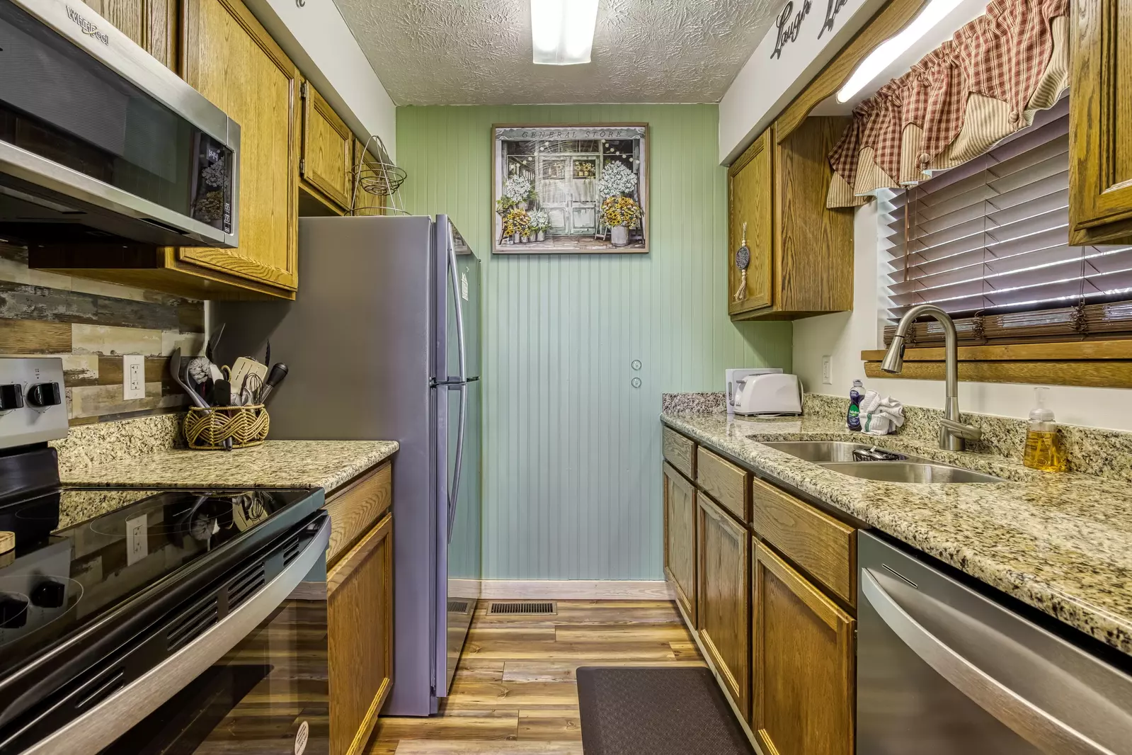 Heavenly Gaze fully furnished kitchen