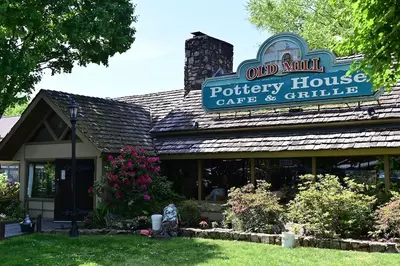 Pottery House Cafe is where the locals eat in Pigeon Forge TN
